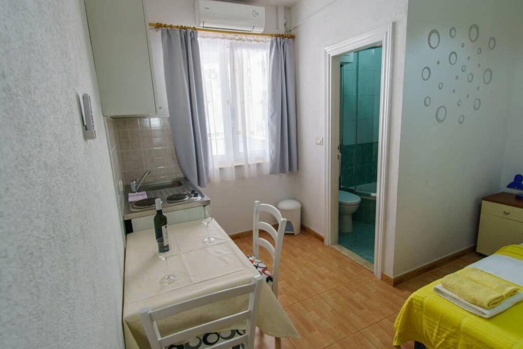 Lovely Studio Apartment For 2 Free Private Parking Makarska Luaran gambar
