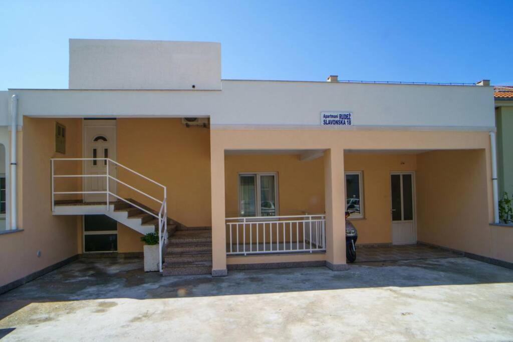 Lovely Studio Apartment For 2 Free Private Parking Makarska Luaran gambar